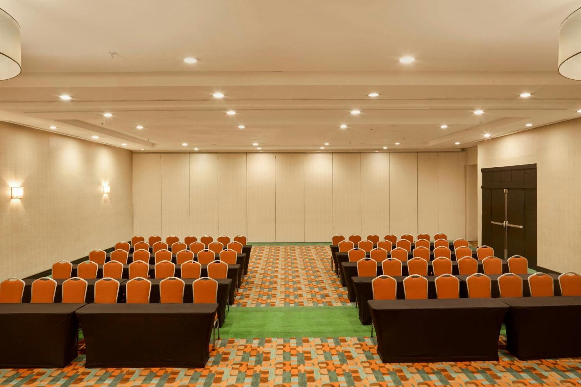 Renaissance Caracas La Castellana Hotel Bagian luar foto