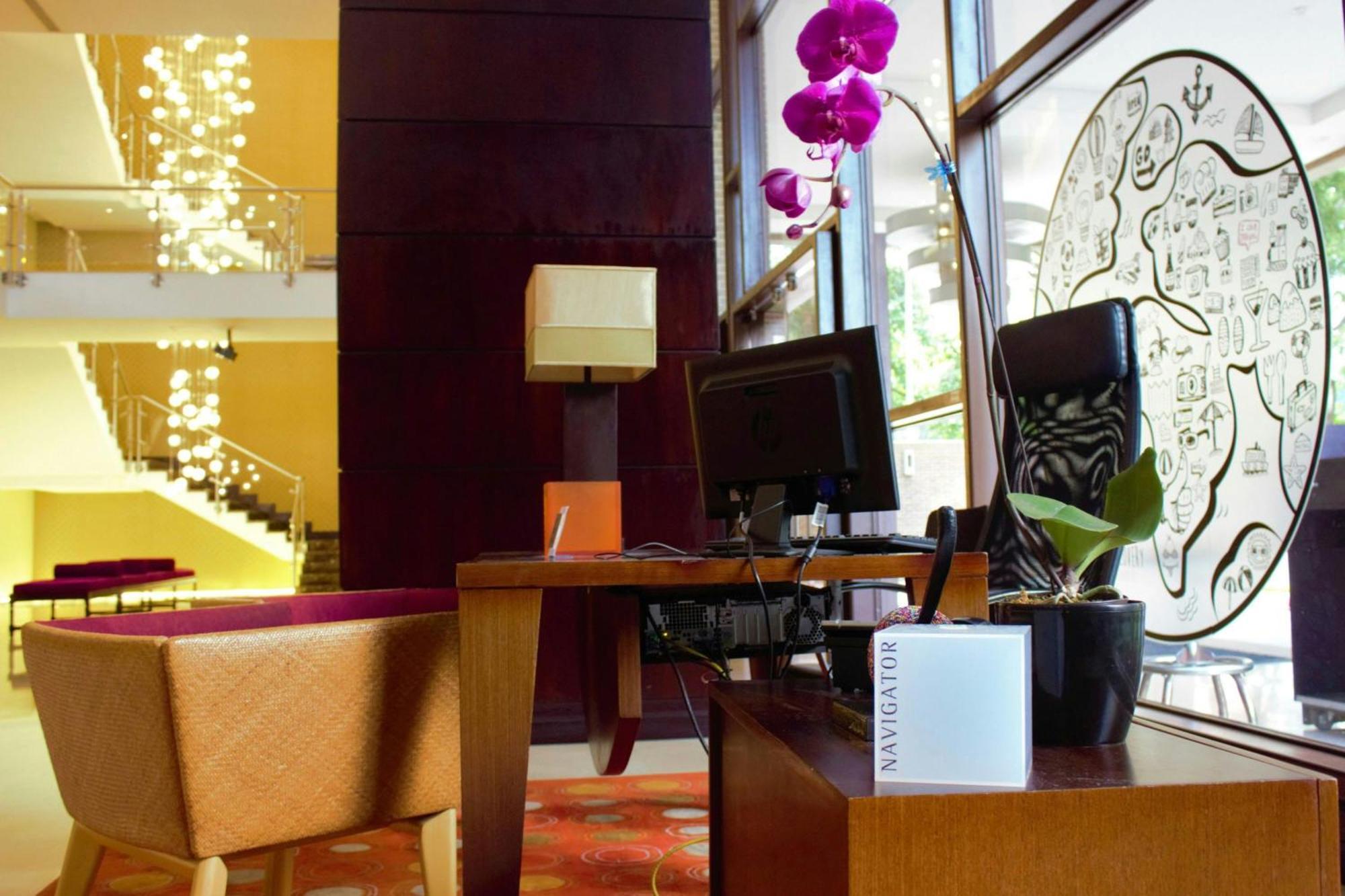 Renaissance Caracas La Castellana Hotel Bagian luar foto